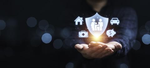 How Technology is Transforming Insurance Industry How Technology is Transforming Insurance Industry