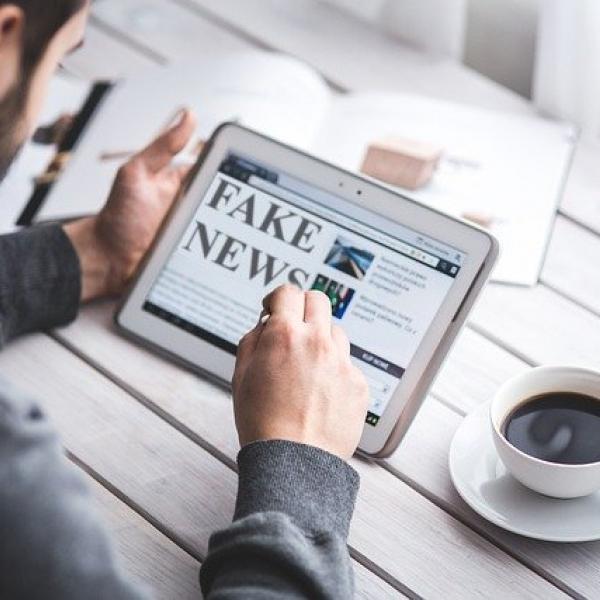 fake news fake news
